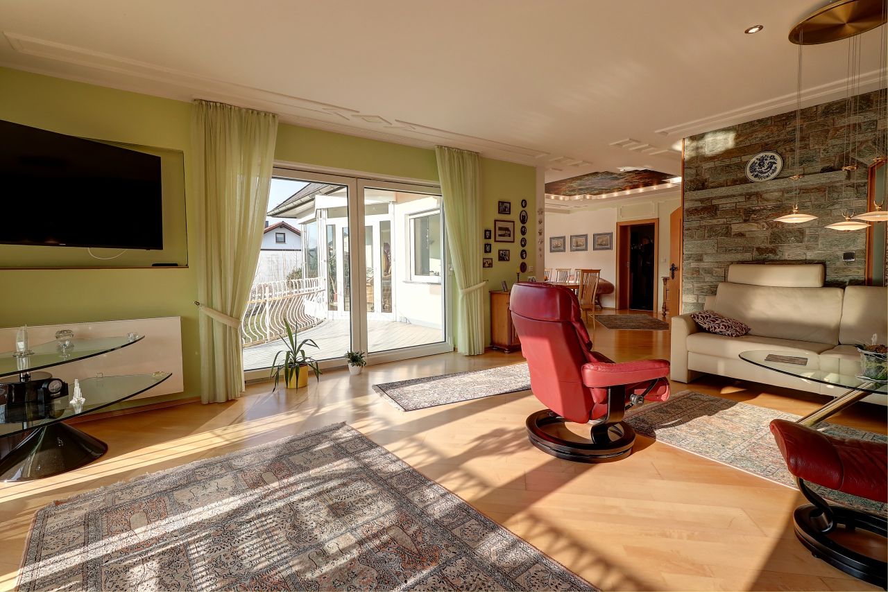 Traumhaftes 2 Familienhaus in toller Lage von Wetzlar-Nauborn