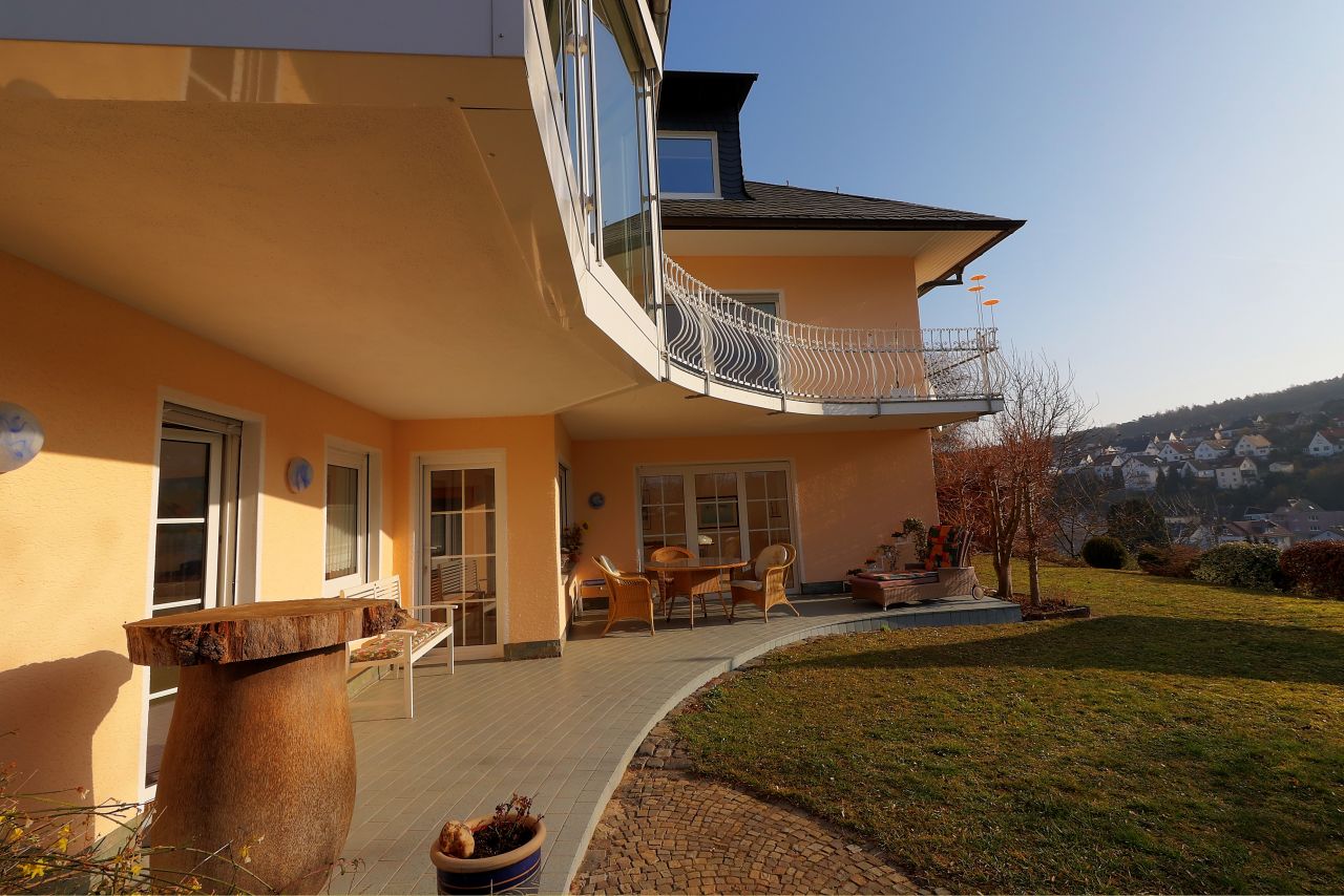Traumhaftes 2 Familienhaus in toller Lage von Wetzlar-Nauborn
