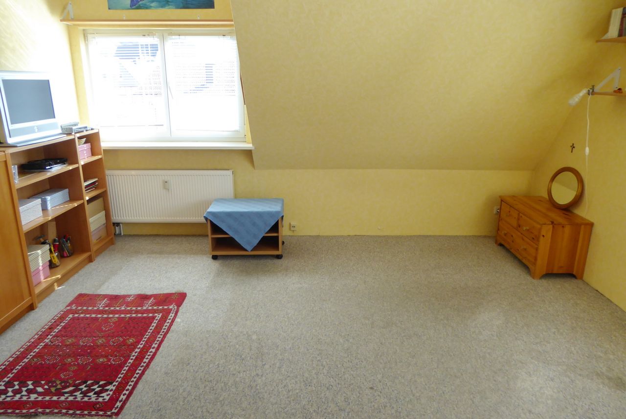 Interessante fünf Zimmer- Maisonette Wohnung in zentraler Lage von Biedenkopf.