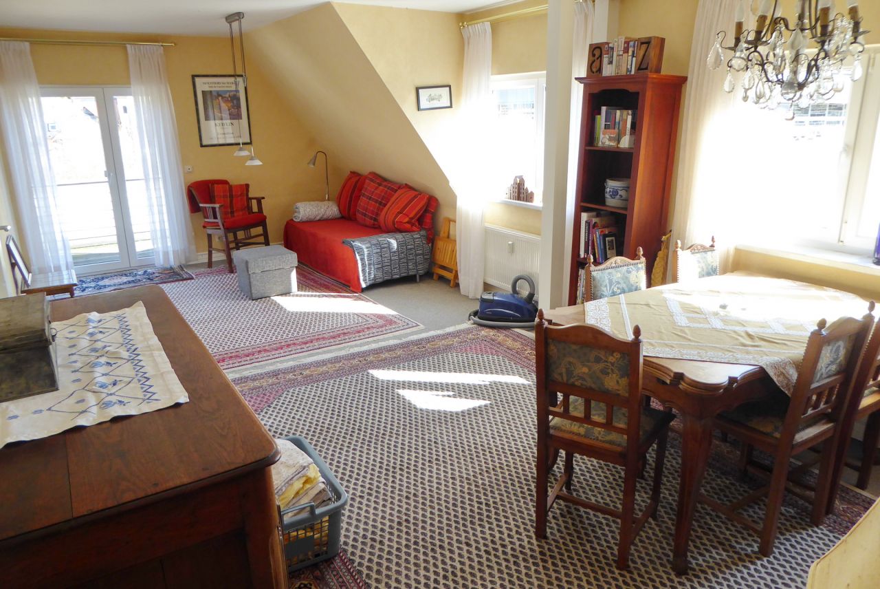 Interessante fünf Zimmer- Maisonette Wohnung in zentraler Lage von Biedenkopf.