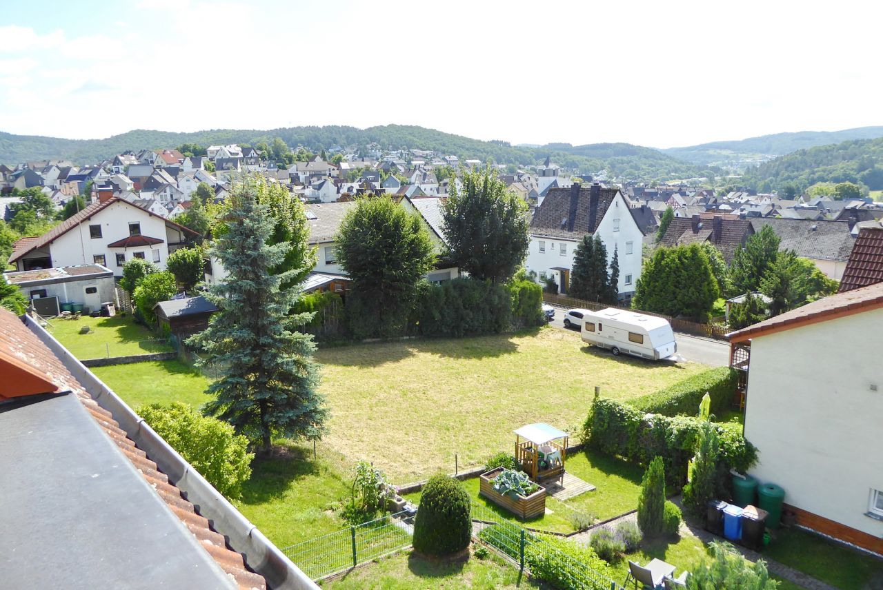Zweifamilienhaus in schöner und ruhiger Lage von Seelbach mit Fernblick