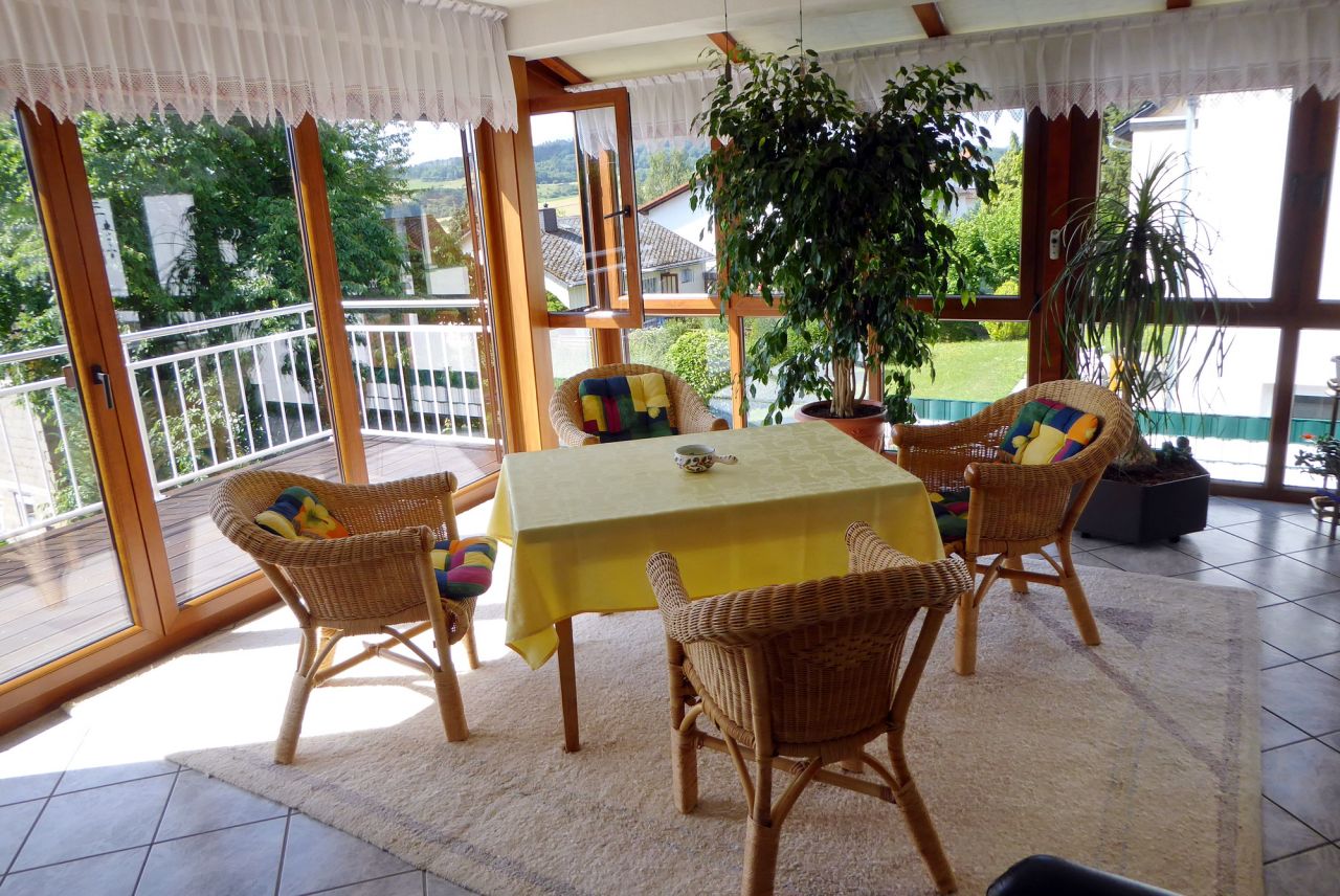 Zweifamilienhaus in schöner und ruhiger Lage von Seelbach mit Fernblick