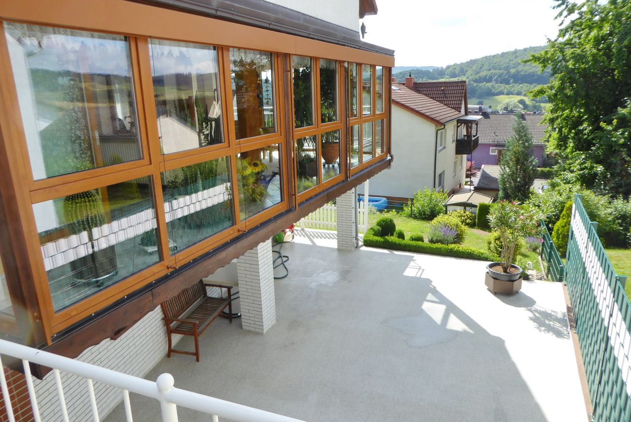 Zweifamilienhaus in schöner und ruhiger Lage von Seelbach mit Fernblick