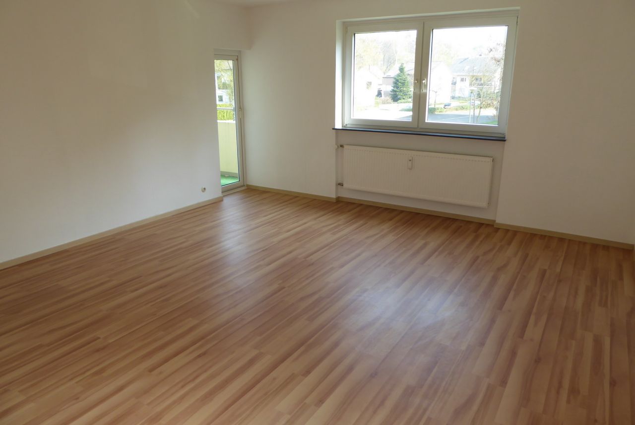 Sehr schöne drei Zimmer Mietwohnung in Gießen auch WG geeignet