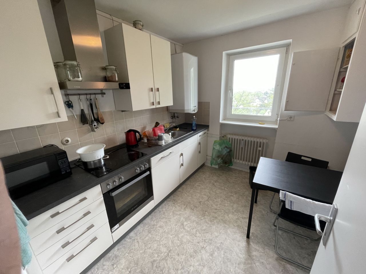 Sehr schöne drei Zimmer Mietwohnung in Gießen auch WG geeignet