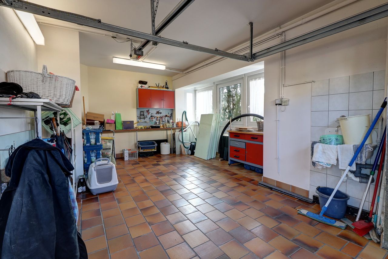 Garage Garage