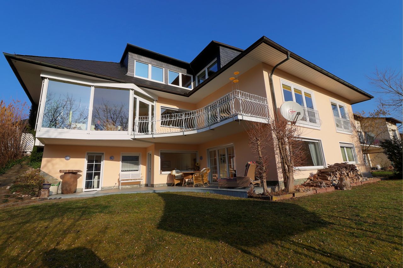 Haus Hinten Haus Hinten