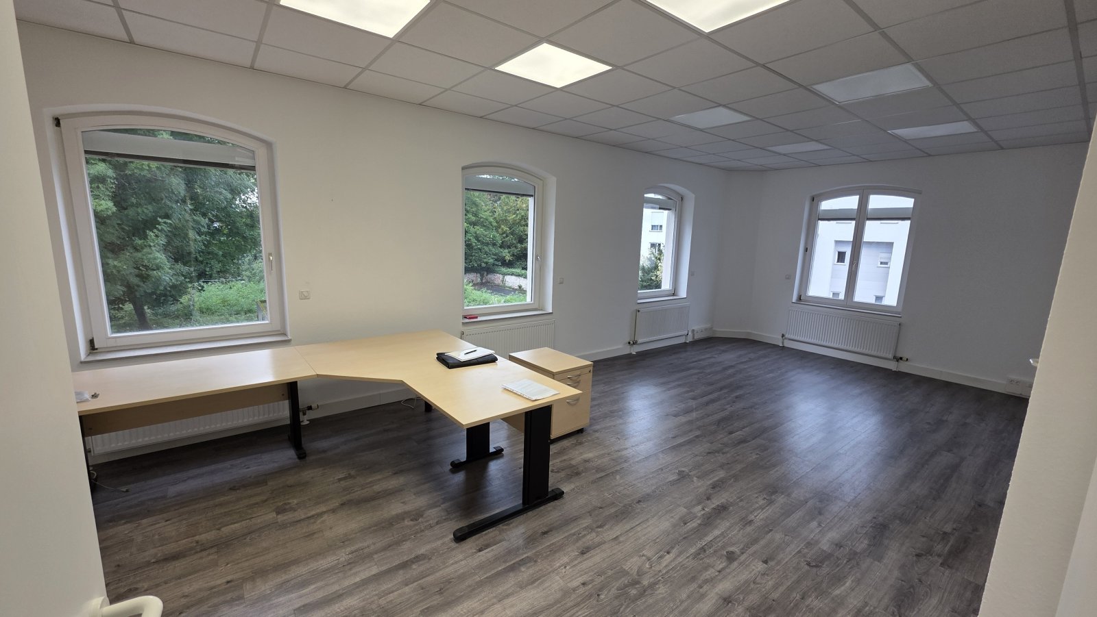 Büro groß Büro groß